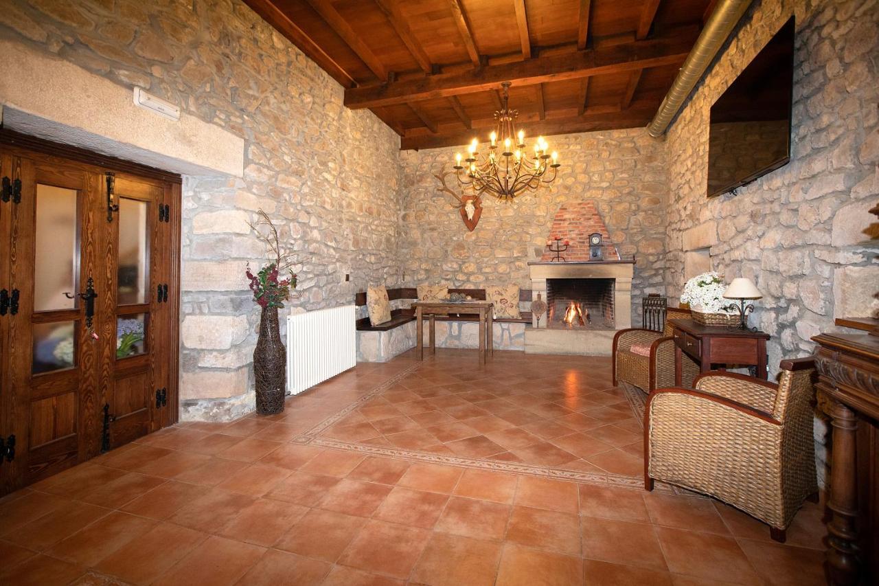 La Casona de Lombraña, en Polaciones  Exterior foto
