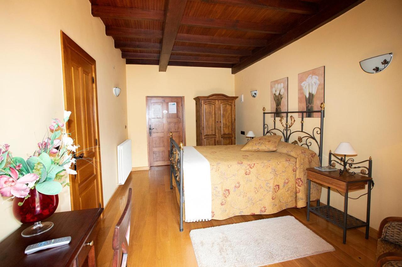 La Casona de Lombraña, en Polaciones  Exterior foto